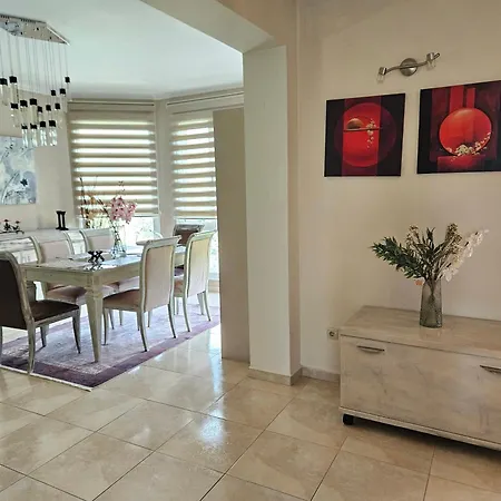 Corfu Alina's Apartamento *